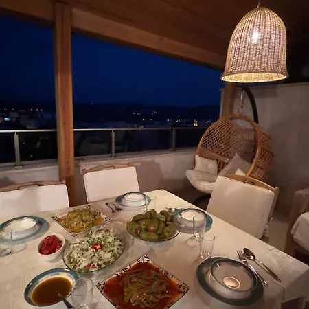 Comfortable Duplex With Stunning Ida Mountain View 公寓
