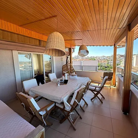 Comfortable Duplex With Stunning Ida Mountain View *