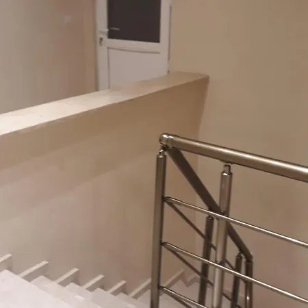 Comfortable Duplex With Stunning Ida Mountain View